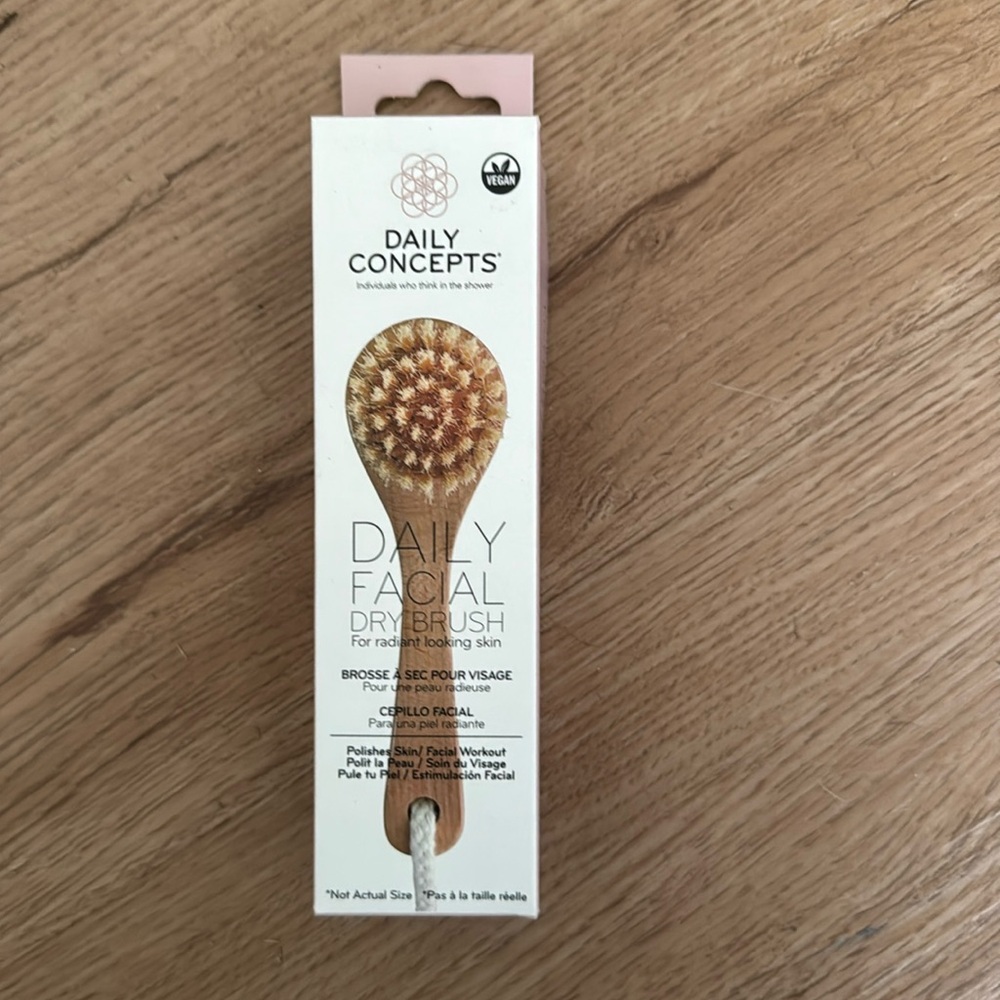 Daily Concepts Facial Brush